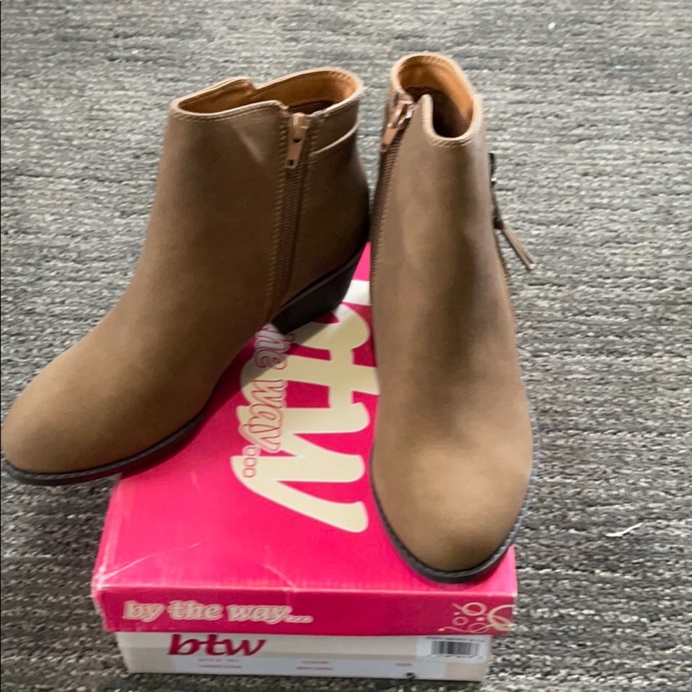NWTS Bwt Boots Size 5 - Picture 4 of 6